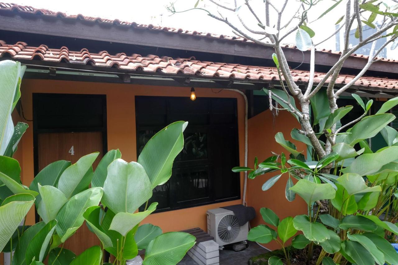מלון Reddoorz Near Lotte Mart Maguwoharjo Yogyakarta מראה חיצוני תמונה