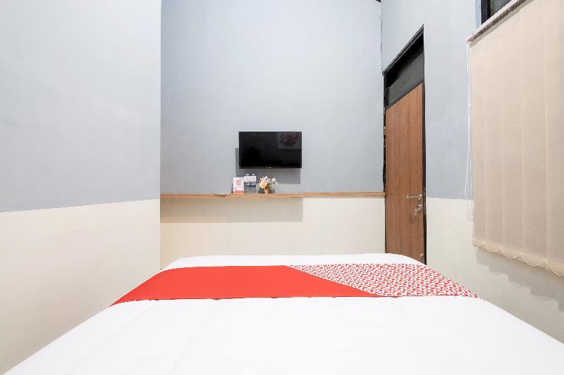 מלון Reddoorz Near Lotte Mart Maguwoharjo Yogyakarta מראה חיצוני תמונה